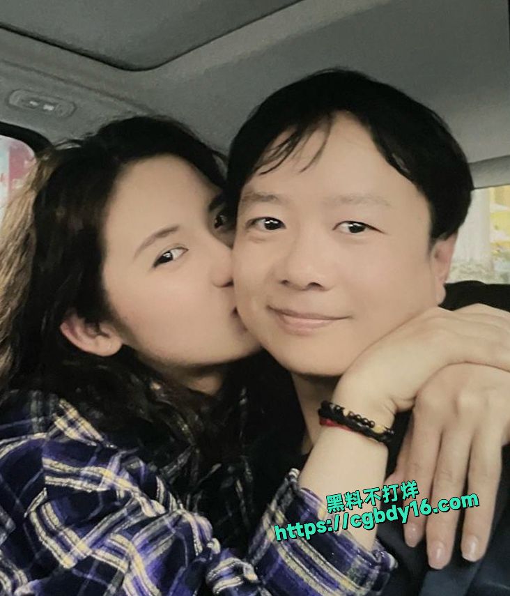 区财政科员赵琳爬上财政局副科长王梦娜的床31