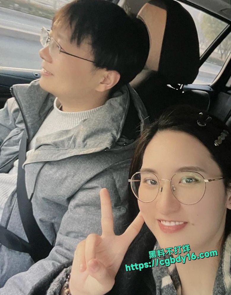区财政科员赵琳爬上财政局副科长王梦娜的床34